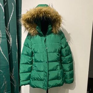 NWOT Tommy Hilfiger Green Puffer Jacket with Faux Fur Hood